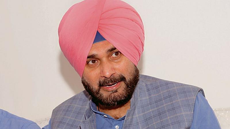 Navjot Singh Sidhu to meet Congress leaders in Delhi