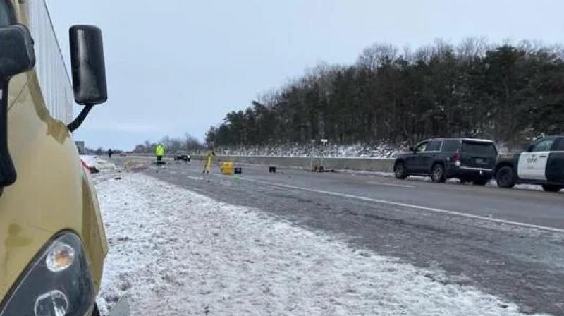 Bus overturned in Canada, 4 including 1 Punjabi youth died Bus overturned in Canada, 4 including 1 Punjabi youth died