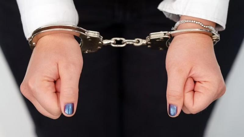 Woman arrested with 10 grams of heroin Woman arrested with 10 grams of heroin