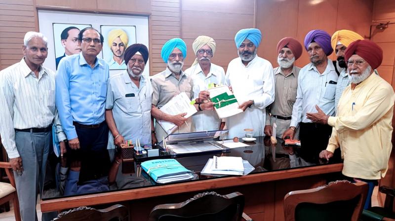 Harpal Cheema Holds meeting with Pensioners' Joint Front