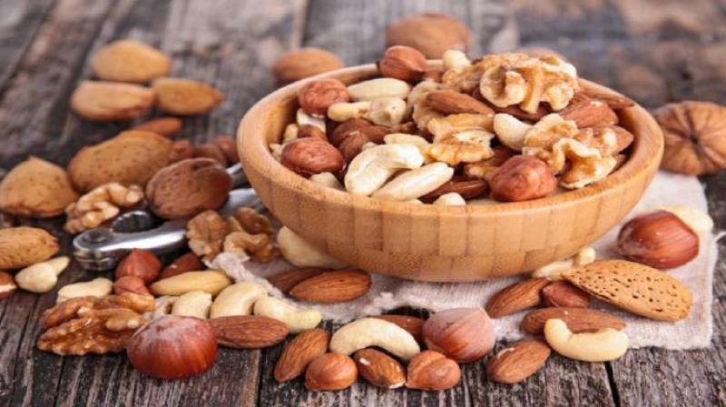 Eating dry fruits twice a week reduces the risk of heart attack