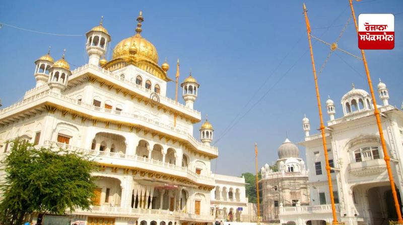 The Hukamnama issued from the 'wall' of Sri Akal Takht Sahib has become a source of trouble for the Jathedars. The Hukamnama issued from the 'wall' of Sri Akal Takht Sahib has become a source of trouble for the Jathedars.