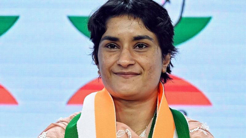 Vinesh Phogat should not have entered politics yet: Mahavir Phogat Vinesh Phogat should not have entered politics yet: Mahavir Phogat