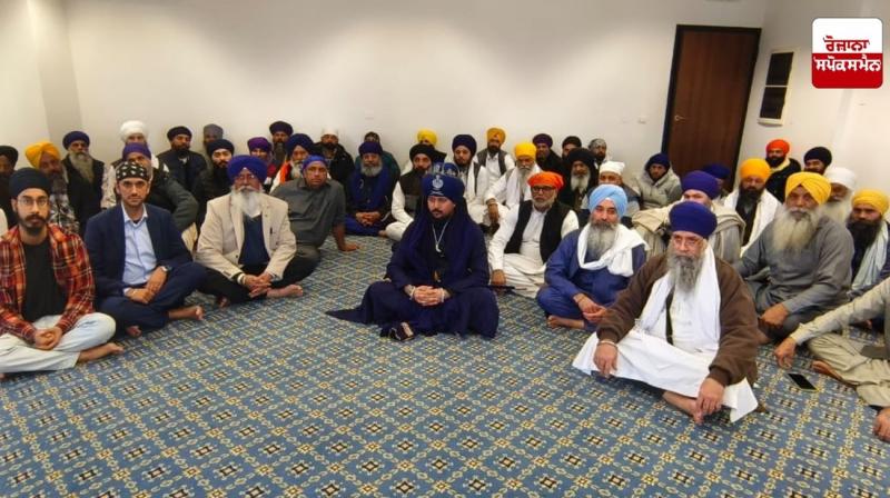 ਇਟਲੀ ਦੇ ਸ਼ਹਿਰ ਨੋਵੇਲਾਰਾ ਵਿਖੇ ਯੂਨੀਅਨ ਸਿੱਖ ਇਟਲੀ ਦੀ ਹੋਈ ਵਿਸ਼ੇਸ਼ ਬੈਠਕ ਇਟਲੀ ਦੇ ਸ਼ਹਿਰ ਨੋਵੇਲਾਰਾ ਵਿਖੇ ਯੂਨੀਅਨ ਸਿੱਖ ਇਟਲੀ ਦੀ ਹੋਈ ਵਿਸ਼ੇਸ਼ ਬੈਠਕ