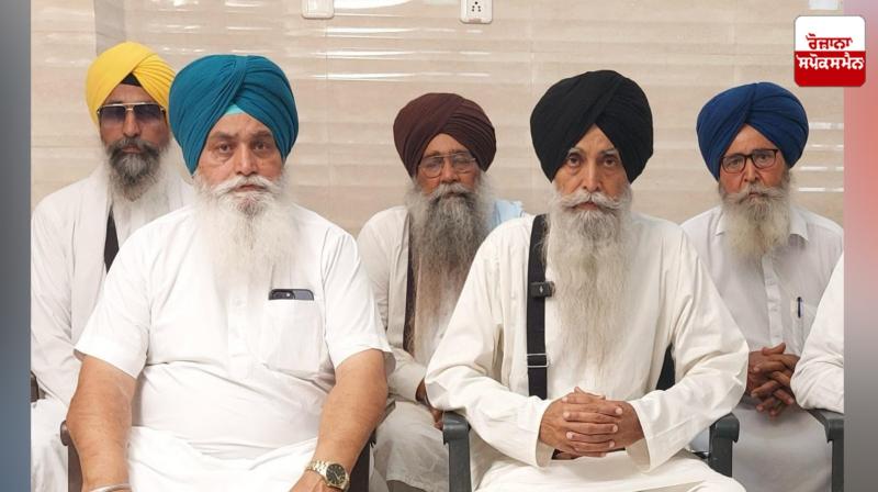 ਤਖ਼ਤਾਂ ਦੇ ਪ੍ਰਬੰਧ ’ਚ ਆਏ ਖਿੰਡਾਓ ਦੇ ਹੱਲ ਲਈ ਪੰਥਕ ਜਥਿਆਂ ’ਚ ਸੰਵਾਦ ਸ਼ੁਰੂ ਕੀਤਾ ਜਾਵੇ : ਪੰਚ ਪ੍ਰਧਾਨੀ ਪੰਥਕ ਜੱਥਾ ਤਖ਼ਤਾਂ ਦੇ ਪ੍ਰਬੰਧ ’ਚ ਆਏ ਖਿੰਡਾਓ ਦੇ ਹੱਲ ਲਈ ਪੰਥਕ ਜਥਿਆਂ ’ਚ ਸੰਵਾਦ ਸ਼ੁਰੂ ਕੀਤਾ ਜਾਵੇ : ਪੰਚ ਪ੍ਰਧਾਨੀ ਪੰਥਕ ਜੱਥਾ
