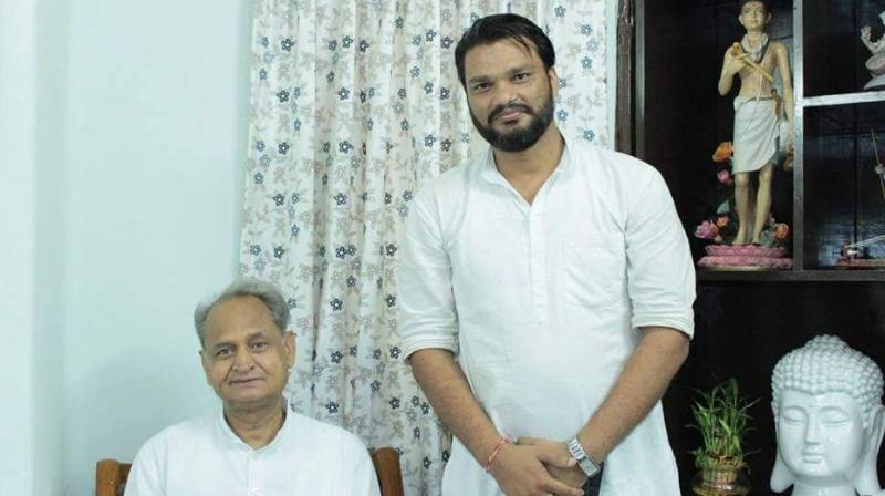 CM Gehlot's O.S.D. Resigned CM Gehlot's O.S.D. Resigned