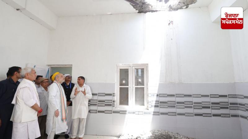 Amit Shah in Jammu and Kashmir: Amit Shah visits Gurdwara Singh Sabha damaged in Pakistani shelling Amit Shah in Jammu and Kashmir: Amit Shah visits Gurdwara Singh Sabha damaged in Pakistani shelling
