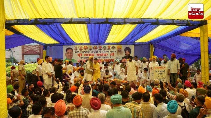  ਮਜੀਠਾ ਦੇ ਸੈਂਕੜੇ ਸਰਪੰਚ ਆਮ ਆਦਮੀ ਪਾਰਟੀ ਵਿੱਚ ਹੋਏ ਸ਼ਾਮਿਲ