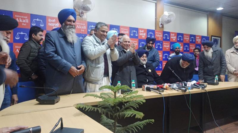 Former minister Madan Mohan Mittal joins Shiromani Akali Dal Former minister Madan Mohan Mittal joins Shiromani Akali Dal
