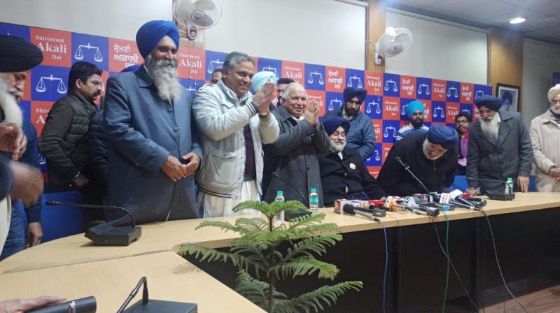 Former minister Madan Mohan Mittal joins Shiromani Akali Dal