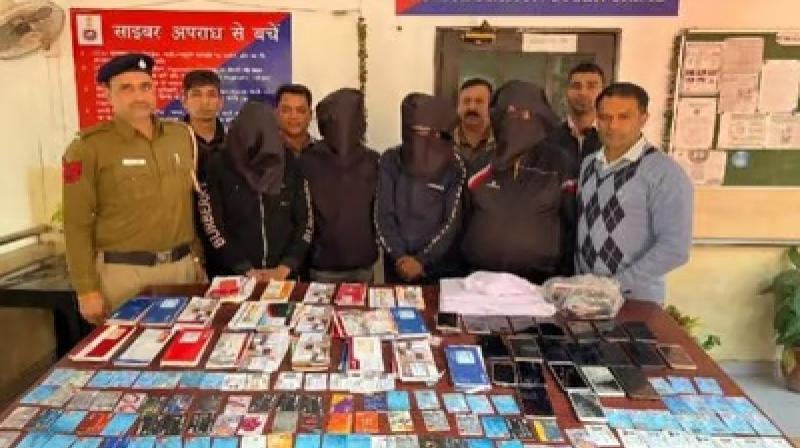 Chandigarh Police raid in Delhi: 4 arrested running fake call centers, used to cheat in the name of getting jobs Chandigarh Police raid in Delhi: 4 arrested running fake call centers, used to cheat in the name of getting jobs