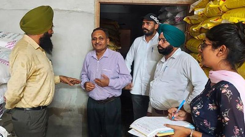 Faridkot dealer's license of pesticides and fertilizers suspended Faridkot dealer's license of pesticides and fertilizers suspended