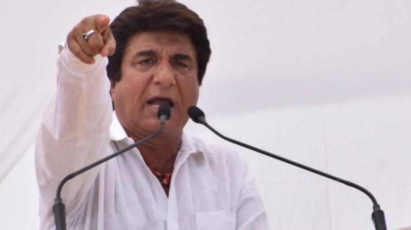 Actor Raj Babbar pays obeisance at Darbar Sahib