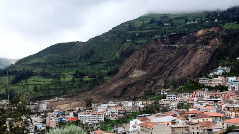 Landslide in Ecuador kills at least 7, with dozens missing (pic: Twitter)