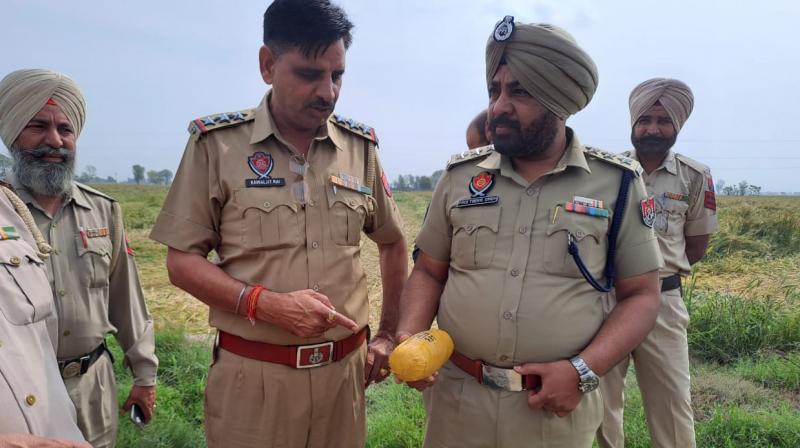Heroin recovered from India-Pakistan border Heroin recovered from India-Pakistan border