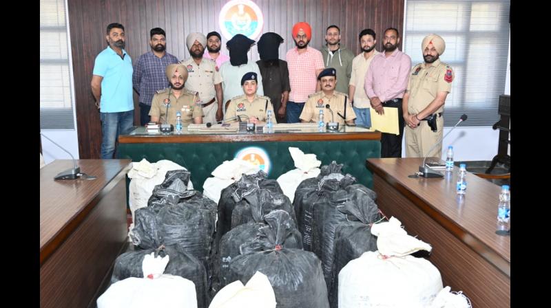 Sri Fatehgarh Sahib Police arrested two drug smugglers Sri Fatehgarh Sahib Police arrested two drug smugglers