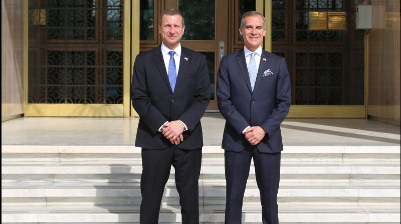 Top FBI Officer Arrives In New Delhi, To Hold Talks On Cooperation With Indian Agencies Top FBI Officer Arrives In New Delhi, To Hold Talks On Cooperation With Indian Agencies