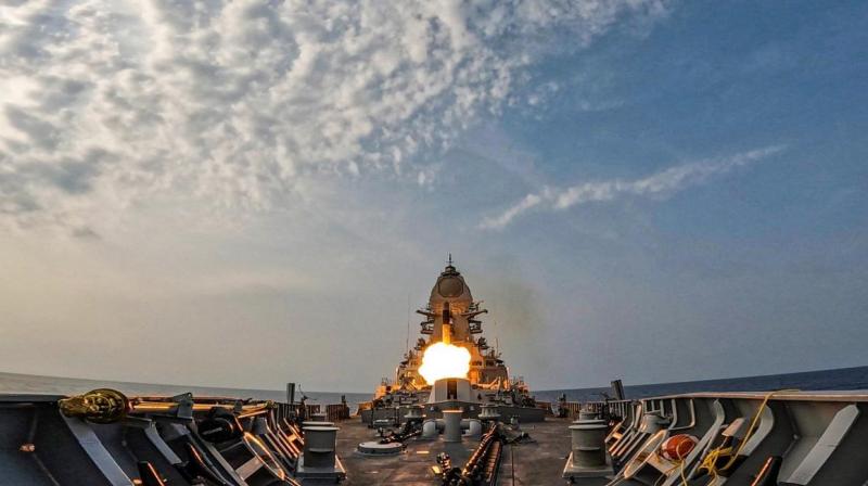 Indian Navy test-fires BrahMos supersonic cruise missile Indian Navy test-fires BrahMos supersonic cruise missile