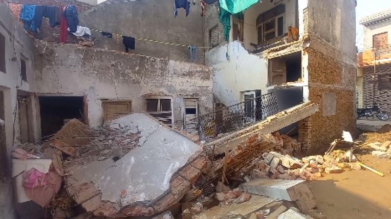 A painful incident happened in Patiala early morning, a roof fell on a sleeping youth A painful incident happened in Patiala early morning, a roof fell on a sleeping youth