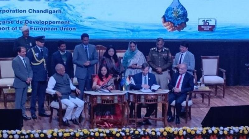 An agreement was signed for 24 hours water supply in Chandigarh An agreement was signed for 24 hours water supply in Chandigarh
