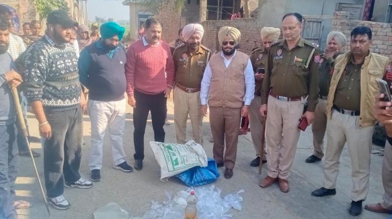 Excise department and Police confiscated 10000 Kg Lahan and 1200 bottles of illicit liquor Excise department and Police confiscated 10000 Kg Lahan and 1200 bottles of illicit liquor