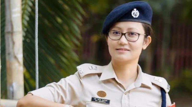 Manipur Police Officer Returns Gallantry Award Manipur Police Officer Returns Gallantry Award