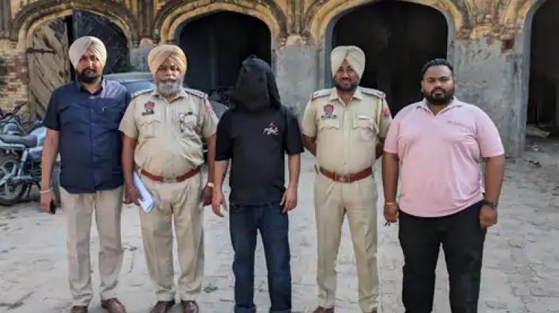 Kapurthala CIA team caught drug smuggler with heroin News in punjabi Kapurthala CIA team caught drug smuggler with heroin News in punjabi