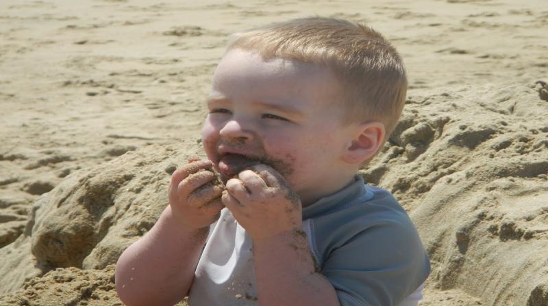 Children eat mud Children eat mud