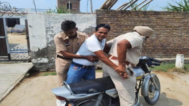 2 brothers kicked the 80-year-old mother out of the house 2 brothers kicked the 80-year-old mother out of the house
