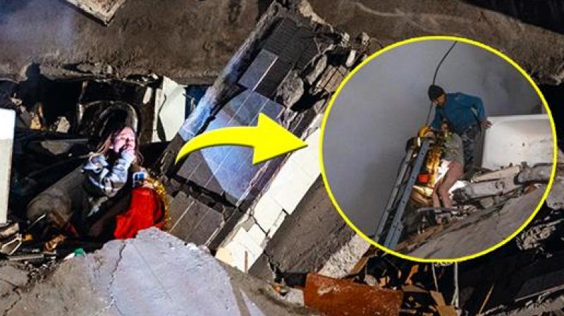 The wife of the soldier of Ukraine was pulled out alive from the wreckage after 36 hours The wife of the soldier of Ukraine was pulled out alive from the wreckage after 36 hours