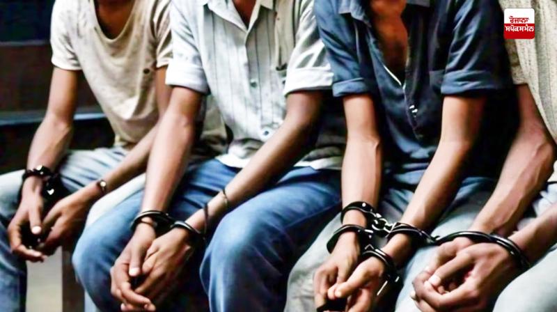 MUMBAI POLICE: 17 Bangladeshi nationals arrested for illegally staying in India MUMBAI POLICE: 17 Bangladeshi nationals arrested for illegally staying in India