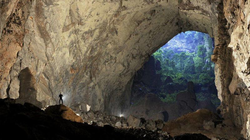 Hang son doong mountain river cave of vietnam largest cave in the world Hang son doong mountain river cave of vietnam largest cave in the world