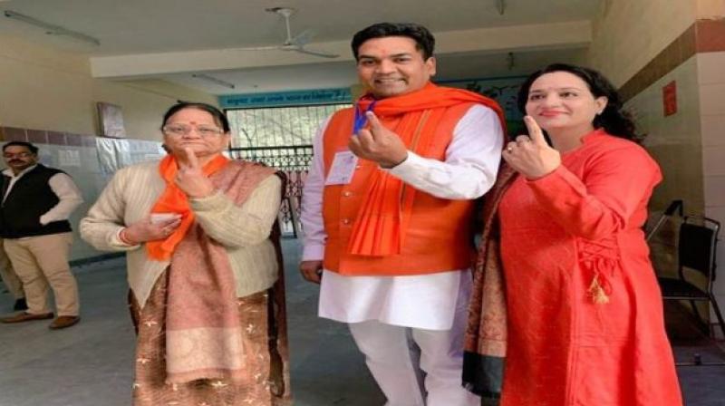kapil mishra after voting says bjp will win big margin kapil mishra after voting says bjp will win big margin