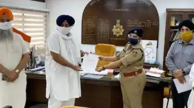  Sukhbir lodges complaint against Veerpal with Chandigarh Police