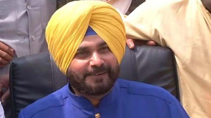 navjot singh sidhu reached in delhi