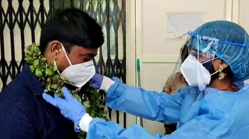 Kerala Woman In PPE Kit, Covid Positive Man Get Married In Hospital Kerala Woman In PPE Kit, Covid Positive Man Get Married In Hospital