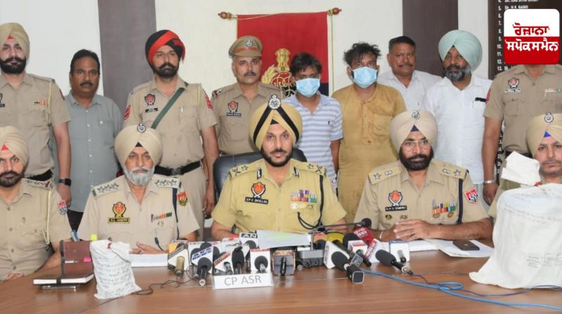 Punjab Police busts international narco smuggling gang; 3 arrested with 10.2 kg heroin Punjab Police busts international narco smuggling gang; 3 arrested with 10.2 kg heroin