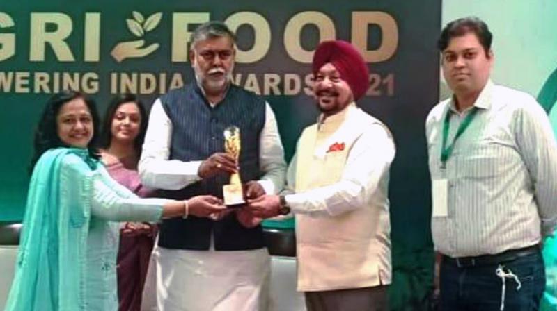 PAU Received the award of the best center of the country for food industry training PAU Received the award of the best center of the country for food industry training