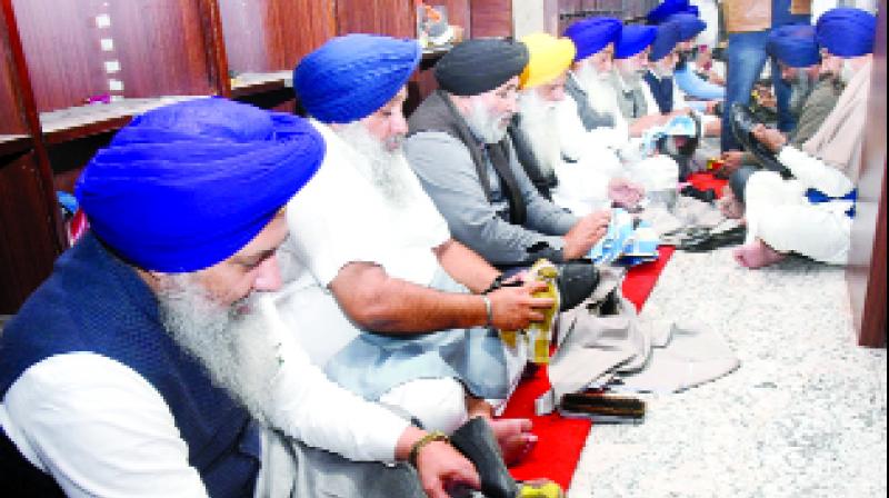 Badals, on second day, served at Sri Darbar Sahib Badals, on second day, served at Sri Darbar Sahib