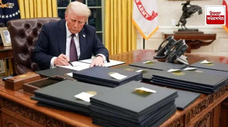 Trump signs executive order: ਟਰੰਪ ਨੇ ਅੰਗਰੇਜ਼ੀ ਨੂੰ ਅਮਰੀਕਾ ਦੀ ਸਰਕਾਰੀ ਭਾਸ਼ਾ ਐਲਾਨਿਆ Trump signs executive order: ਟਰੰਪ ਨੇ ਅੰਗਰੇਜ਼ੀ ਨੂੰ ਅਮਰੀਕਾ ਦੀ ਸਰਕਾਰੀ ਭਾਸ਼ਾ ਐਲਾਨਿਆ