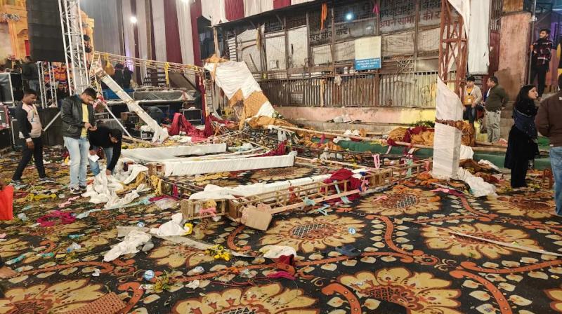 Stage collapsed in the program of singer B Praak, 1 woman died, 17 injured Stage collapsed in the program of singer B Praak, 1 woman died, 17 injured