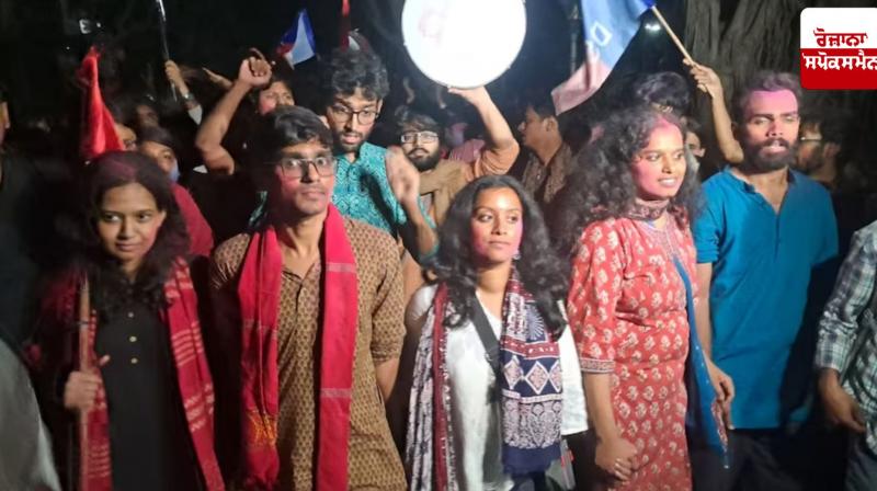 'Lal Salam' once again in JNU, Left wins all four seats