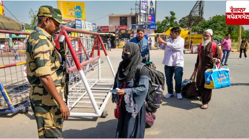 509 Pakistani nationals left India via Attari in three days 509 Pakistani nationals left India via Attari in three days