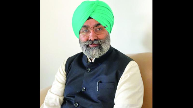 ਪਟਰੌਲ ਅਤੇ ਡੀਜ਼ਲ ਦੀ ਕੀਮਤ ਵਧਾ ਕੇ ਲੋਕਾਂ ਦਾ ਲੱਕ ਤੋੜ ਰਹੀ ਹੈ ਕੇਂਦਰ ਸਰਕਾਰ : ਕੁਲਜੀਤ ਬੇਦੀ ਪਟਰੌਲ ਅਤੇ ਡੀਜ਼ਲ ਦੀ ਕੀਮਤ ਵਧਾ ਕੇ ਲੋਕਾਂ ਦਾ ਲੱਕ ਤੋੜ ਰਹੀ ਹੈ ਕੇਂਦਰ ਸਰਕਾਰ : ਕੁਲਜੀਤ ਬੇਦੀ
