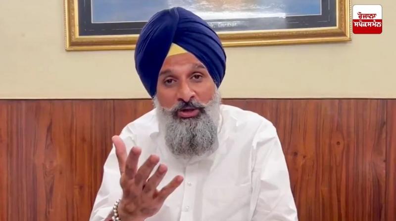 ਆਮਦਨ ਤੋਂ ਵੱਧ ਜਾਇਦਾਦ ਮਾਮਲਾ: ਐਸਆਈਟੀ ਮੁਖੀ ਨੇ ਮਜੀਠੀਆ ਤੋਂ ਢਾਈ ਘੰਟੇ ਕੀਤੀ ਪੁੱਛਗਿੱਛ ਆਮਦਨ ਤੋਂ ਵੱਧ ਜਾਇਦਾਦ ਮਾਮਲਾ: ਐਸਆਈਟੀ ਮੁਖੀ ਨੇ ਮਜੀਠੀਆ ਤੋਂ ਢਾਈ ਘੰਟੇ ਕੀਤੀ ਪੁੱਛਗਿੱਛ