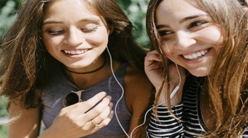 Earphone Earphone