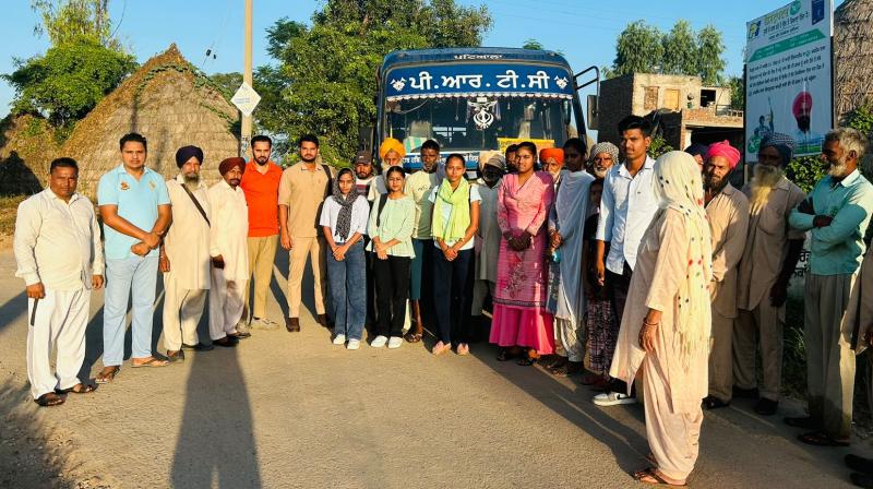 Bus service started for the first time in Kachwi village Bus service started for the first time in Kachwi village