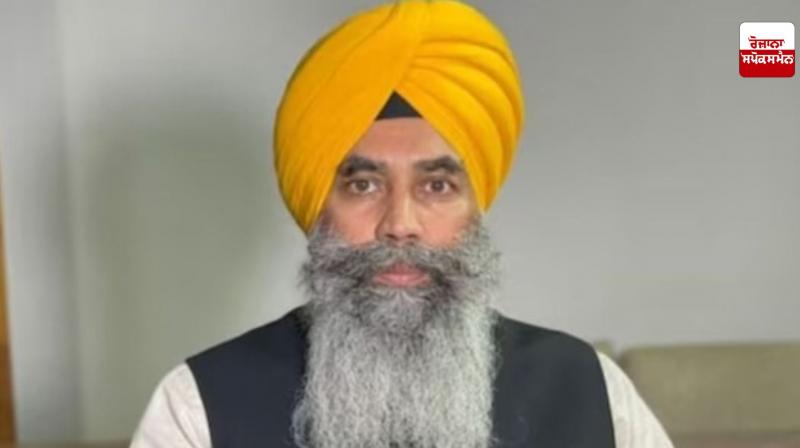 Badal should take a lesson from the Liberal Party's bumper victory in the Canadian elections and resign immediately Badal should take a lesson from the Liberal Party's bumper victory in the Canadian elections and resign immediately