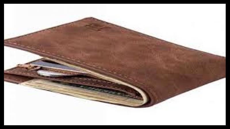Man lost his wallet Man lost his wallet