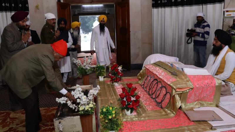 Punjab Governor pays obeisance at Takht Sri Damdama Sahib 